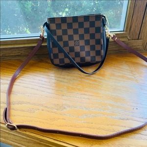 Authentic LV  Damier-Ebene-square pochette *sale*